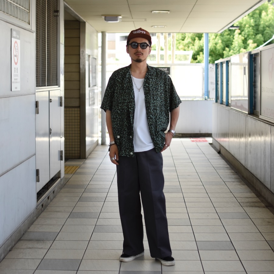 別注ILL ONE EIGHTY/イル ワンエイティSLEEPING SMOCK ILL ONE EIGHTY/イルワンエイティ 別注AMERICAN WAVE T-SHIRT