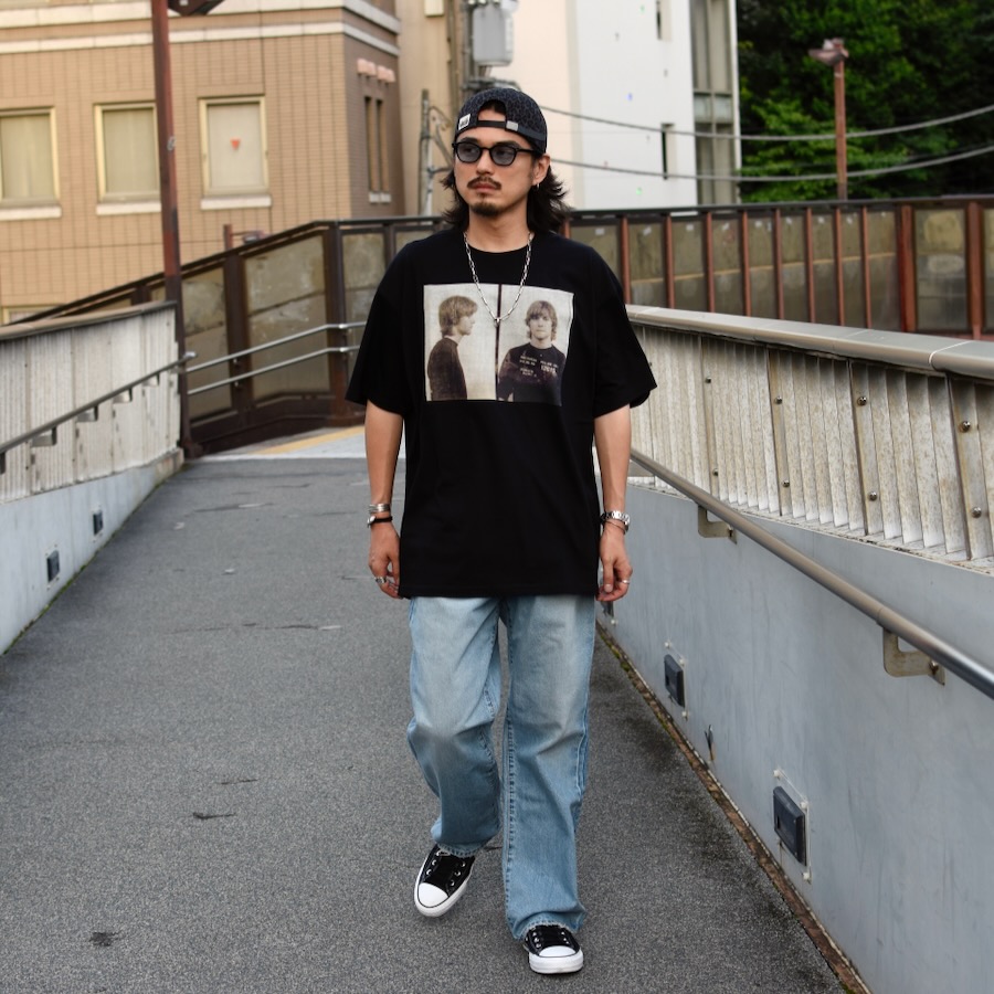 966 HGカートコバーンフォト×パッチ満載グランジM51ミリタリーモッズパーカ カートコバーン ( NIRVANA ) MUGSHOT TEE / プリント Tシャツ BLACK